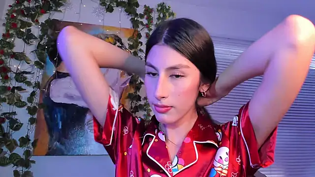 Snapshot of valeria_gonzales_ chatting on February 5, 8:25 pm valeria gonzales online show from February 5, 8:25 pm