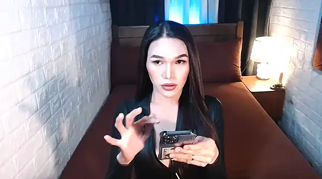Snapshot of Sexy_Adrestia chatting on February 24, 9:00 am Sexy Adrestia online show from February 24, 9:00 am