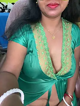 Snapshot of Anushka_21 chatting on October 31, 2:01 am Anushka 21 online show from October 31, 2:01 am