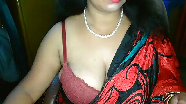 Snapshot of Anushka_21 chatting on July 6, 1:02 am Anushka 21 online show from July 6, 1:02 am