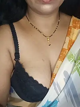 Snapshot of Anushka_21 chatting on July 16, 3:01 am Anushka 21 online show from July 16, 3:01 am