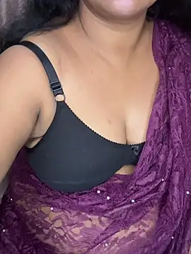 Snapshot of Anushka_21 chatting on July 29, 1:59 am Anushka 21 online show from July 29, 1:59 am