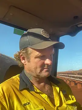 neeko 69 online show from April 4, 12:20 am