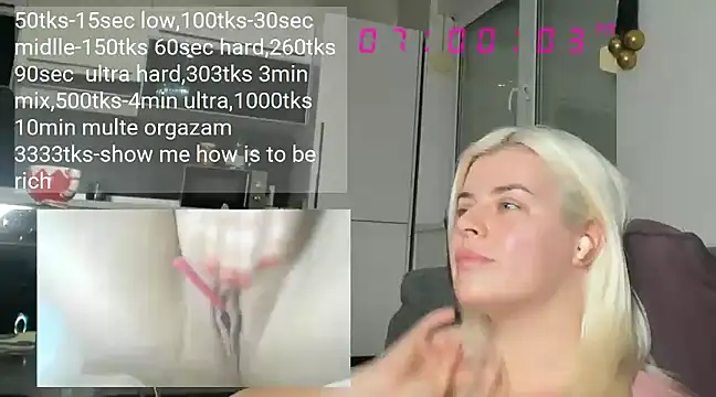 Snapshot of queenofthenighttt chatting on December 5, 6:00 pm queenofthenighttt online show from December 5, 6:00 pm