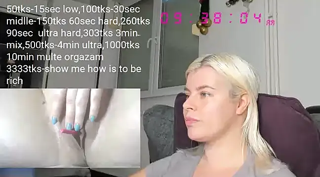 Snapshot of queenofthenighttt chatting on January 4, 8:39 am queenofthenighttt online show from January 4, 8:39 am