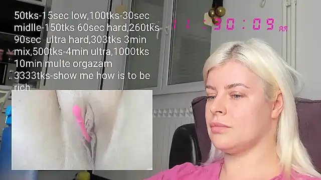 Snapshot of queenofthenighttt chatting on February 9, 10:31 am queenofthenighttt online show from February 9, 10:31 am