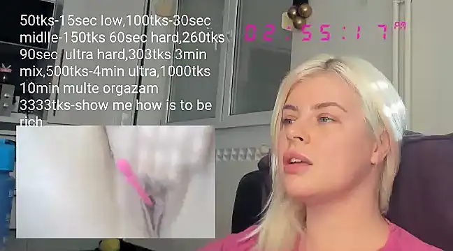 Snapshot of queenofthenighttt chatting on February 9, 1:56 pm queenofthenighttt online show from February 9, 1:56 pm