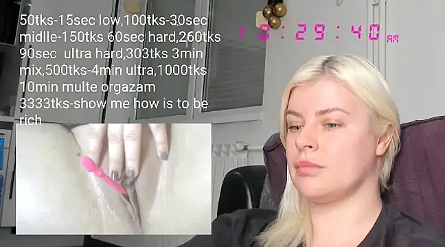 Snapshot of queenofthenighttt chatting on February 11, 9:31 am queenofthenighttt online show from February 11, 9:31 am