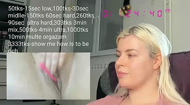 Snapshot of queenofthenighttt chatting on February 20, 12:25 pm queenofthenighttt online show from February 20, 12:25 pm