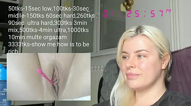 Snapshot of queenofthenighttt chatting on February 23, 12:27 pm queenofthenighttt online show from February 23, 12:27 pm