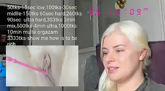 Snapshot of queenofthenighttt chatting on February 26, 8:11 pm queenofthenighttt online show from February 26, 8:11 pm