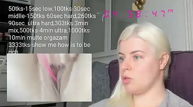 Snapshot of queenofthenighttt chatting on March 4, 3:59 pm queenofthenighttt online show from March 4, 3:59 pm