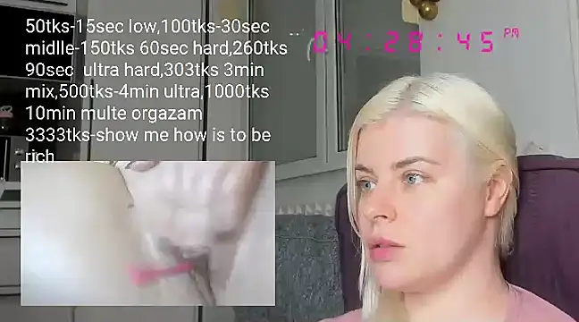 Snapshot of queenofthenighttt chatting on March 5, 3:29 pm queenofthenighttt online show from March 5, 3:29 pm