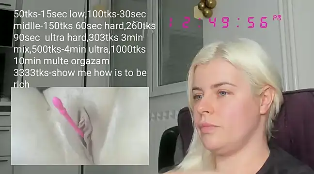 Snapshot of queenofthenighttt chatting on March 7, 11:51 am queenofthenighttt online show from March 7, 11:51 am