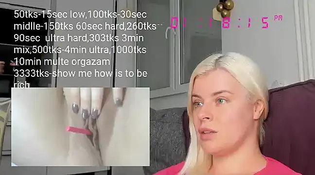 Snapshot of queenofthenighttt chatting on March 14, 12:18 pm queenofthenighttt online show from March 14, 12:18 pm