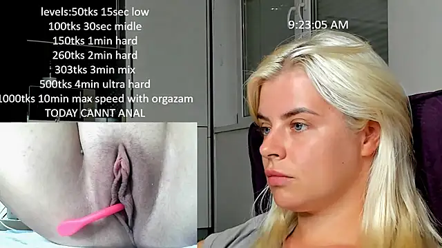 Snapshot of queenofthenighttt chatting on September 19, 7:21 am queenofthenighttt online show from September 19, 7:21 am