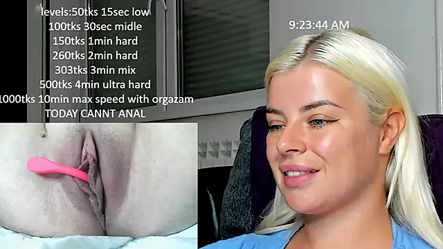 Snapshot of queenofthenighttt chatting on September 23, 7:22 am queenofthenighttt online show from September 23, 7:22 am