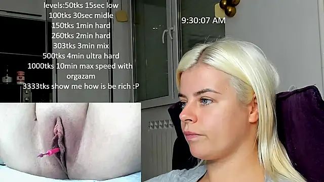 Snapshot of queenofthenighttt chatting on October 27, 8:29 am queenofthenighttt online show from October 27, 8:29 am