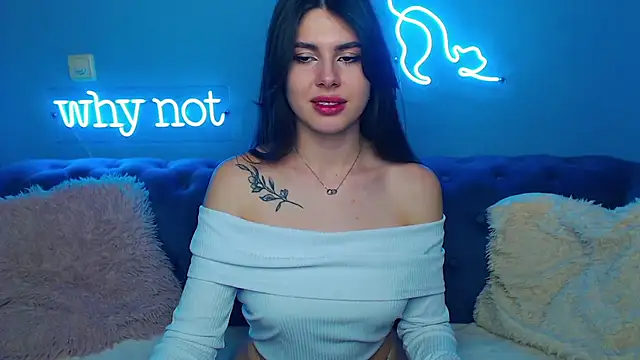 ViollinaLove online show from March 1, 8:45 am