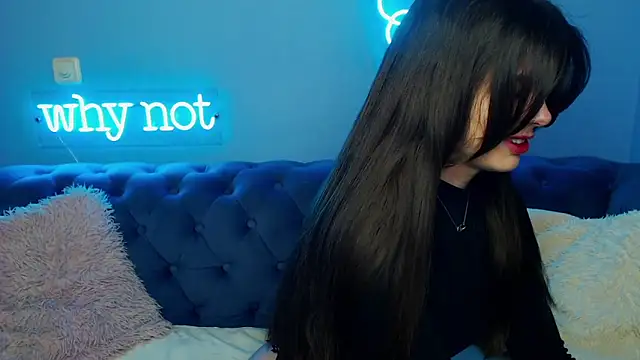 ViollinaLove online show from March 18, 5:41 am