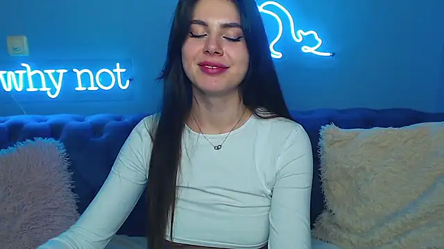 ViollinaLove online show from March 22, 2:47 pm