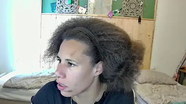 Snapshot of AaliyahHarris chatting on June 2, 4:09 pm AaliyahHarris online show from June 2, 4:09 pm