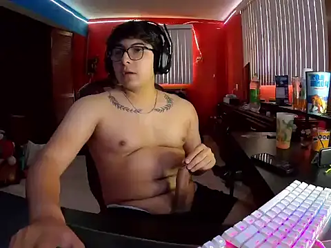 Snapshot of Nathanroberts111 chatting on December 20, 5:18 pm Nathanroberts111 online show from December 20, 5:18 pm