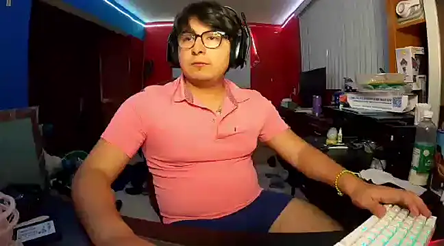 Snapshot of Nathanroberts111 chatting on January 27, 2:53 am Nathanroberts111 online show from January 27, 2:53 am