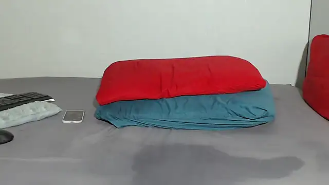 Snapshot of ANGELINE600 chatting on December 24, 8:27 pm ANGELINE600 online show from December 24, 8:27 pm