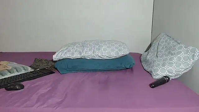 Snapshot of ANGELINE600 chatting on February 21, 6:37 pm ANGELINE600 online show from February 21, 6:37 pm