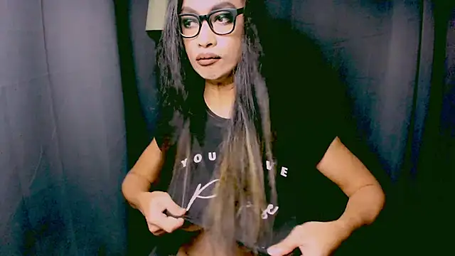 Snapshot of XXsexylongcockXX chatting on December 10, 7:43 pm XXsexylongcockXX online show from December 10, 7:43 pm