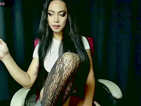 Snapshot of XXsexylongcockXX chatting on December 19, 11:45 pm XXsexylongcockXX online show from December 19, 11:45 pm