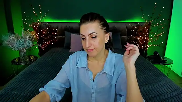 Snapshot of Rebecca_Diamond chatting on January 30, 3:19 pm Rebecca Diamond online show from January 30, 3:19 pm