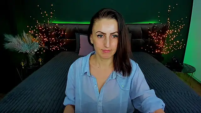 Snapshot of Rebecca_Diamond chatting on February 4, 12:22 pm Rebecca Diamond online show from February 4, 12:22 pm