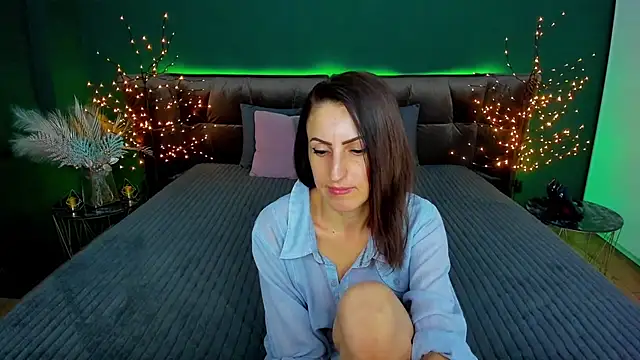 Snapshot of Rebecca_Diamond chatting on February 4, 3:26 pm Rebecca Diamond online show from February 4, 3:26 pm