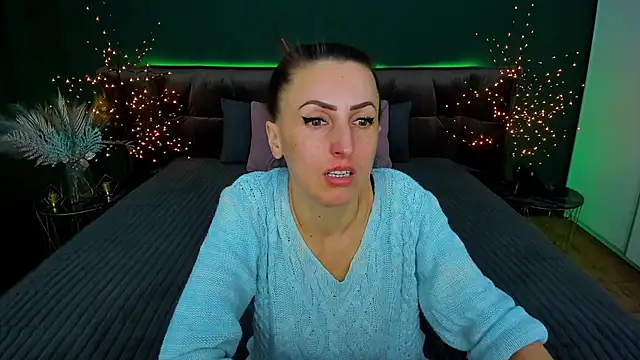 Snapshot of Rebecca_Diamond chatting on February 11, 6:40 am Rebecca Diamond online show from February 11, 6:40 am