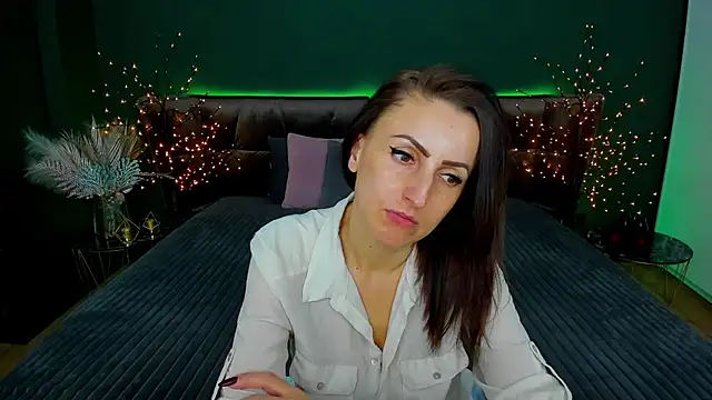 Snapshot of Rebecca_Diamond chatting on February 17, 12:38 pm Rebecca Diamond online show from February 17, 12:38 pm