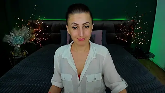 Snapshot of Rebecca_Diamond chatting on February 26, 3:52 pm Rebecca Diamond online show from February 26, 3:52 pm