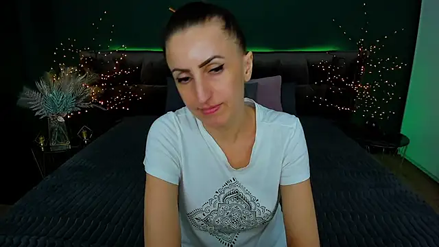 Snapshot of Rebecca_Diamond chatting on February 27, 3:37 pm Rebecca Diamond online show from February 27, 3:37 pm