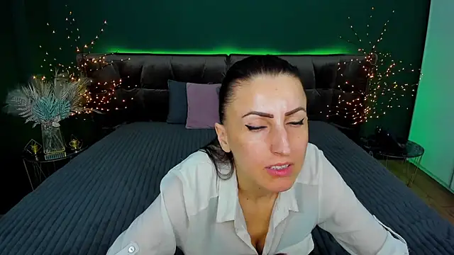 Snapshot of Rebecca_Diamond chatting on March 14, 9:24 am Rebecca Diamond online show from March 14, 9:24 am