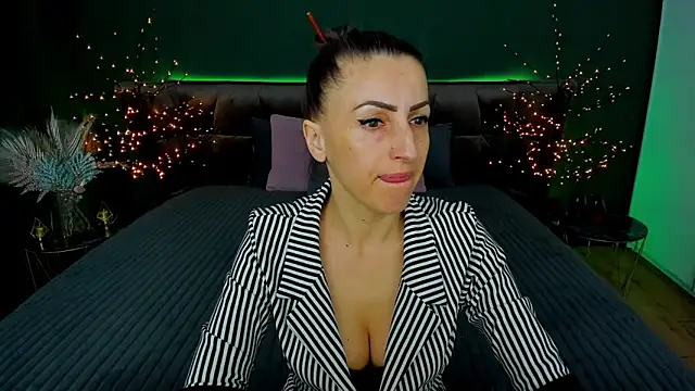 Snapshot of Rebecca_Diamond chatting on March 18, 6:36 am Rebecca Diamond online show from March 18, 6:36 am