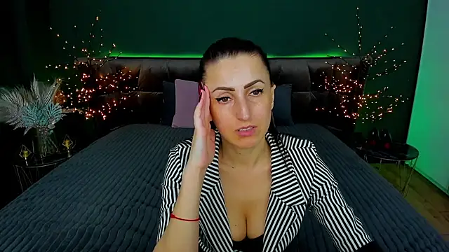 Snapshot of Rebecca_Diamond chatting on March 18, 9:42 am Rebecca Diamond online show from March 18, 9:42 am