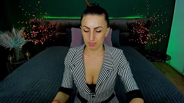 Snapshot of Rebecca_Diamond chatting on March 18, 12:47 pm Rebecca Diamond online show from March 18, 12:47 pm