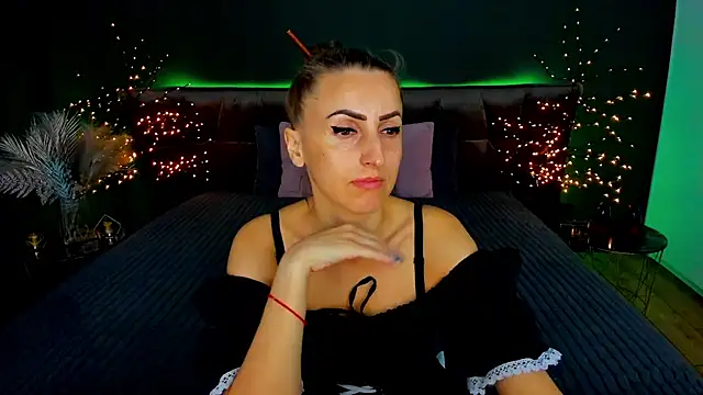 Snapshot of Rebecca_Diamond chatting on September 23, 5:43 am Rebecca Diamond online show from September 23, 5:43 am