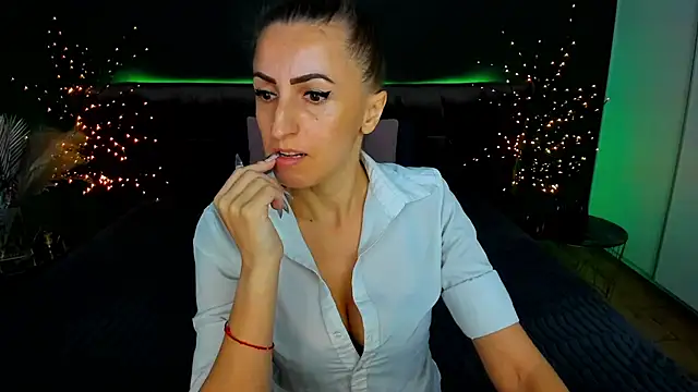 Snapshot of Rebecca_Diamond chatting on September 29, 5:34 am Rebecca Diamond online show from September 29, 5:34 am