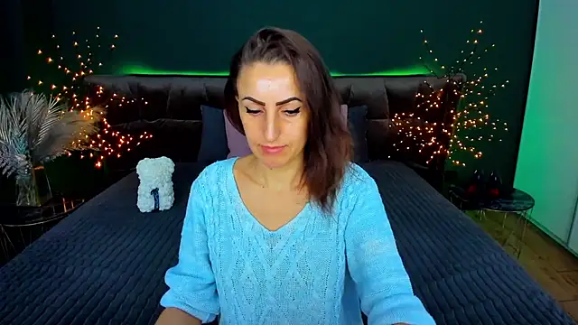 Snapshot of Rebecca_Diamond chatting on November 12, 6:25 am Rebecca Diamond online show from November 12, 6:25 am