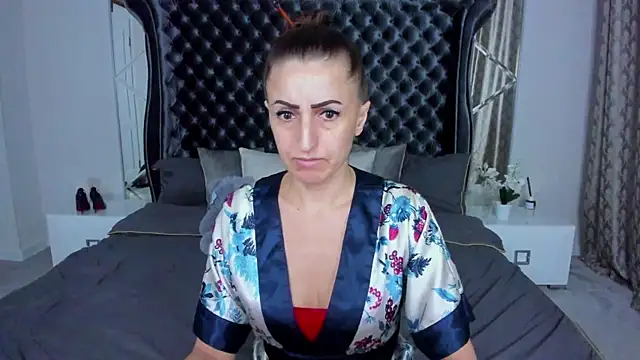 Snapshot of Rebecca_Diamond chatting on November 30, 6:06 am Rebecca Diamond online show from November 30, 6:06 am