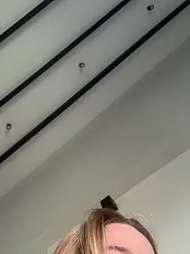 curchez  online show from February 9, 7:18 pm