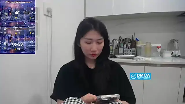 Snapshot of Asiagirll chatting on February 25, 6:42 pm Asiagirll online show from February 25, 6:42 pm