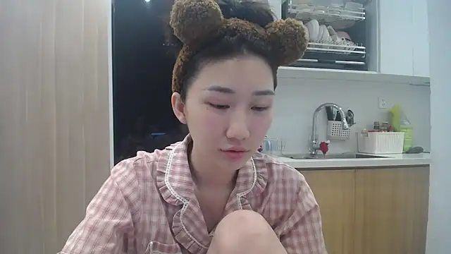 Asiagirll online show from June 9, 2:06 pm